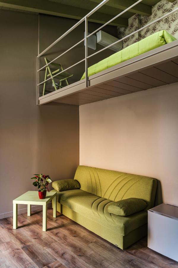 מנרבה דל גארדה Antico Borgo B&B Con Spa - Adults Only מראה חיצוני תמונה